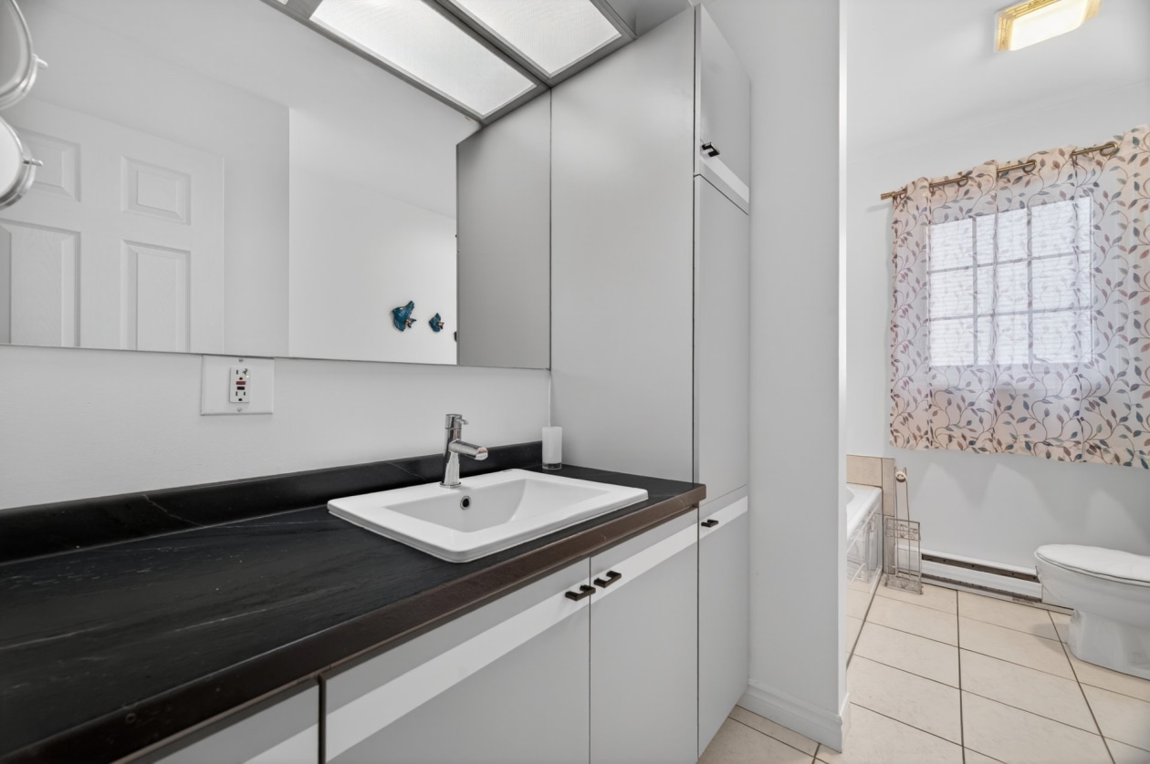 Salle de bains — 273, Rue Corneau, Rimouski, G5L7V4, Rimouski