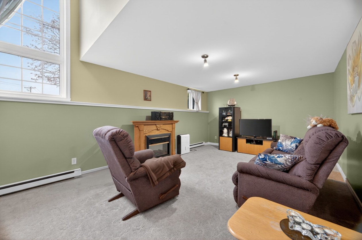 Salon — 273, Rue Corneau, Rimouski, G5L7V4, Rimouski