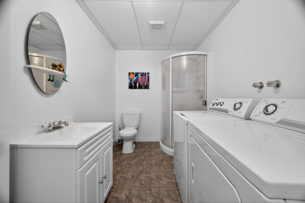 Salle de bains — 273, Rue Corneau, Rimouski, G5L7V4, Rimouski