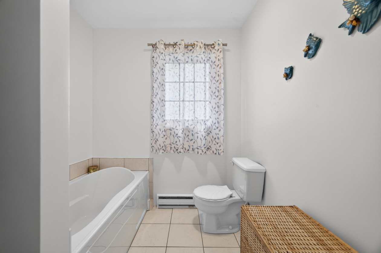 Salle de bains — 273, Rue Corneau, Rimouski, G5L7V4, Rimouski