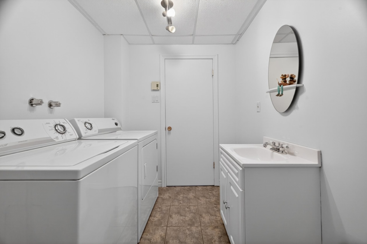 Salle de bains — 273, Rue Corneau, Rimouski, G5L7V4, Rimouski