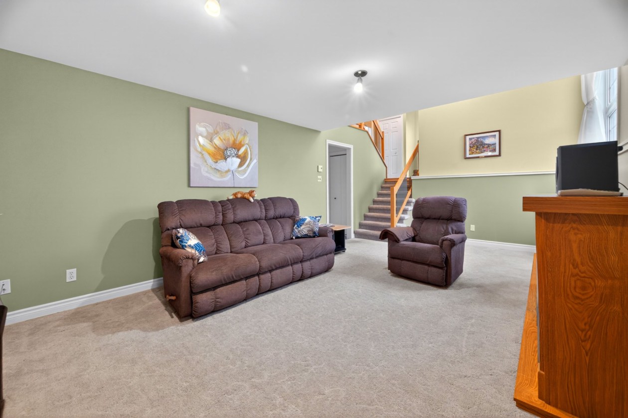 Salon — 273, Rue Corneau, Rimouski, G5L7V4, Rimouski
