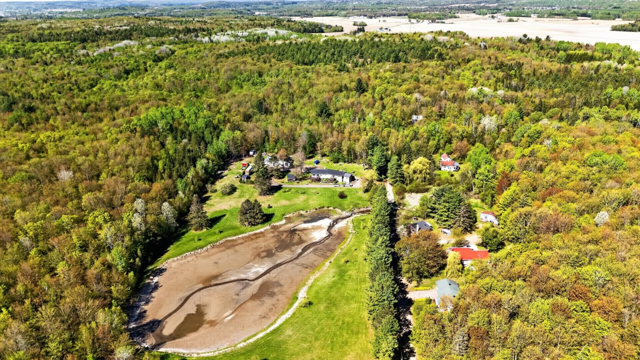 Photo 18 — 1901 Chemin du Lac-Barolet, Saint-Léon-Le-Grand, J0K 2W0, Saint-Léon-Le-Grand