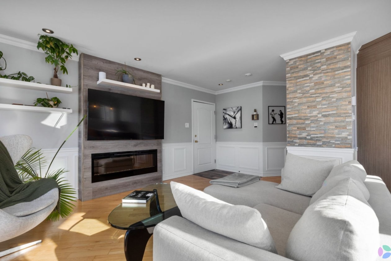 Salon — 5, Crois. de l'Oranger, 210, Saint-Constant, J5A1L2, Saint-Constant