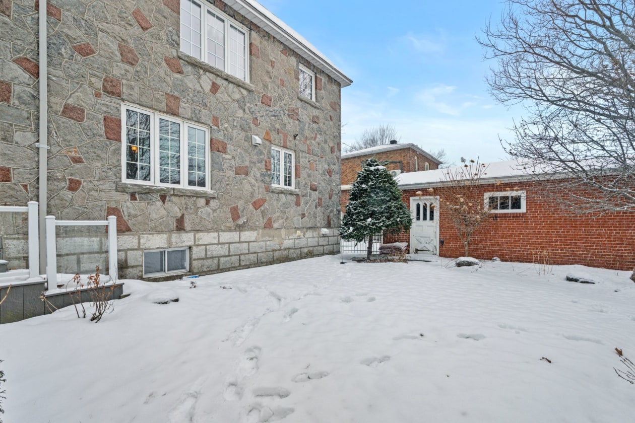 Cour — 5150, Boul. St-Joseph, Montréal (Lachine), H8T1S2, Montréal (Lachine)