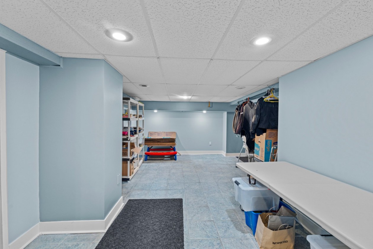 Salle familiale — 5150, Boul. St-Joseph, Montréal (Lachine), H8T1S2, Montréal (Lachine)