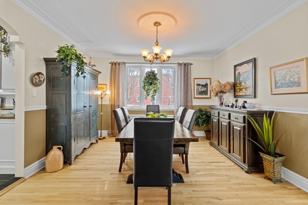 Salle à manger — 5150, Boul. St-Joseph, Montréal (Lachine), H8T1S2, Montréal (Lachine)