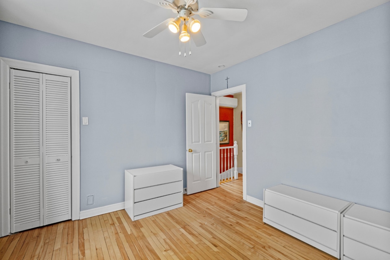Chambre à coucher — 5150, Boul. St-Joseph, Montréal (Lachine), H8T1S2, Montréal (Lachine)