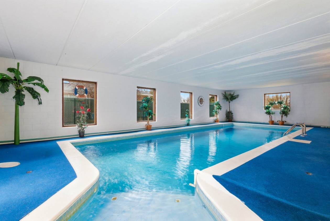 Piscine — 20, Boul. Ste-Marguerite, Châteauguay, J6K1M1, Châteauguay
