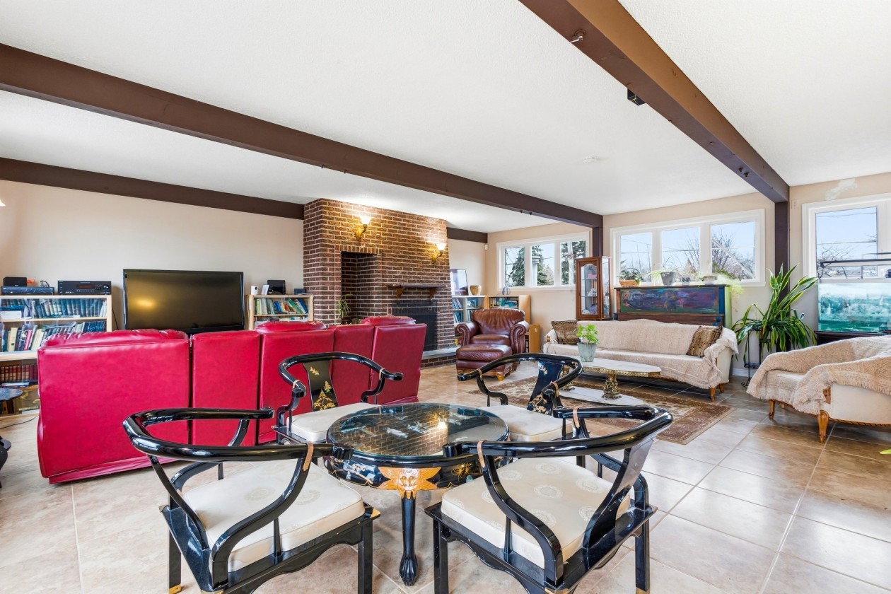 Salle familiale — 20, Boul. Ste-Marguerite, Châteauguay, J6K1M1, Châteauguay