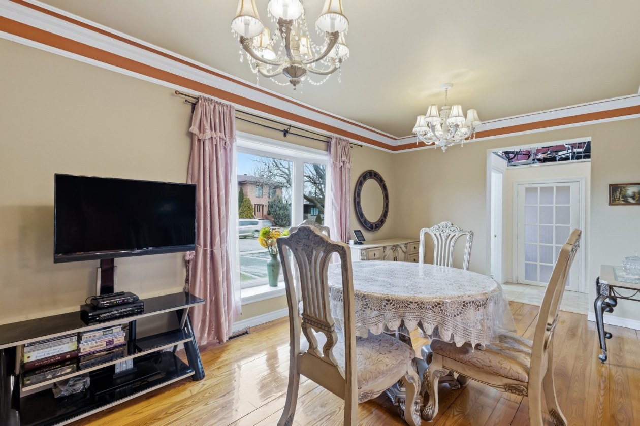 Salle à manger — 20, Boul. Ste-Marguerite, Châteauguay, J6K1M1, Châteauguay