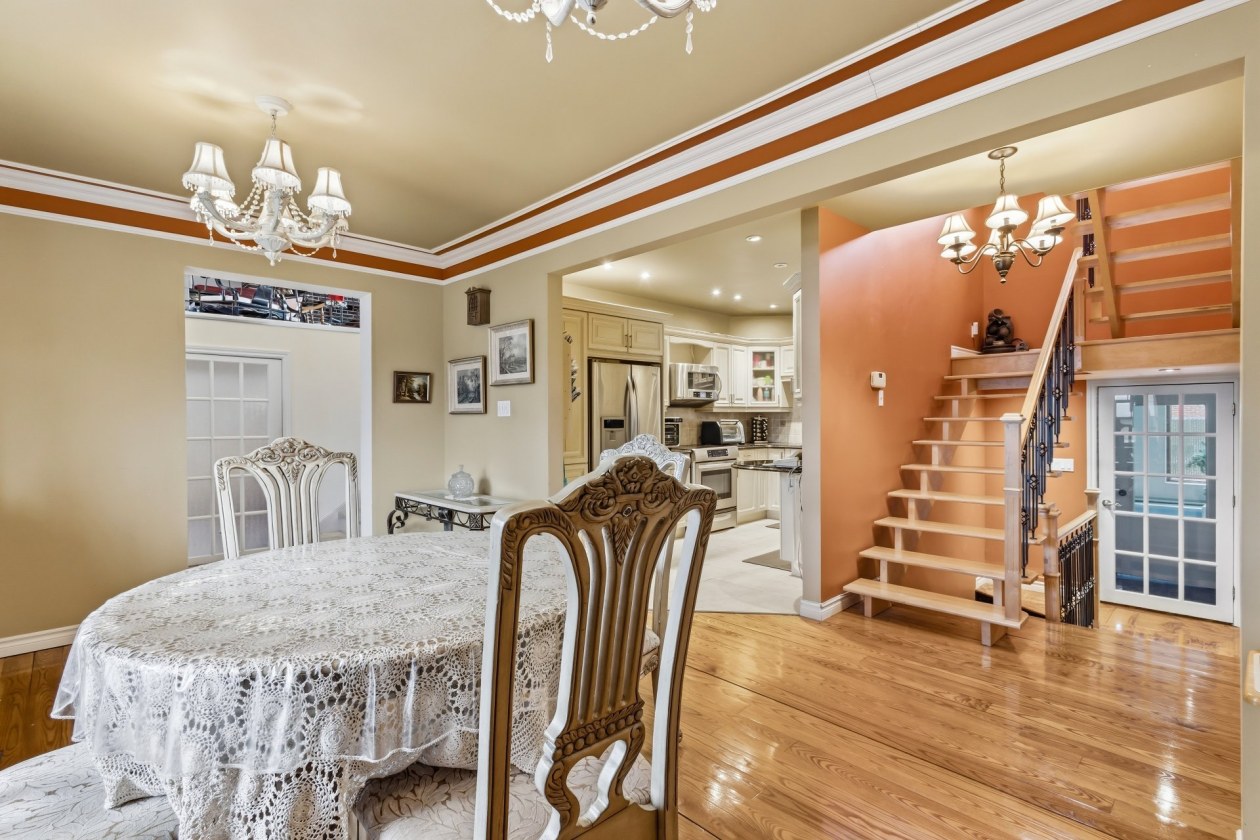 Salle à manger — 20, Boul. Ste-Marguerite, Châteauguay, J6K1M1, Châteauguay