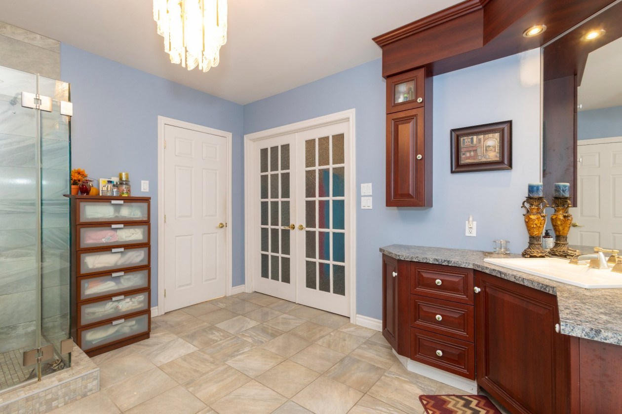 Salle de bains — 20, Boul. Ste-Marguerite, Châteauguay, J6K1M1, Châteauguay