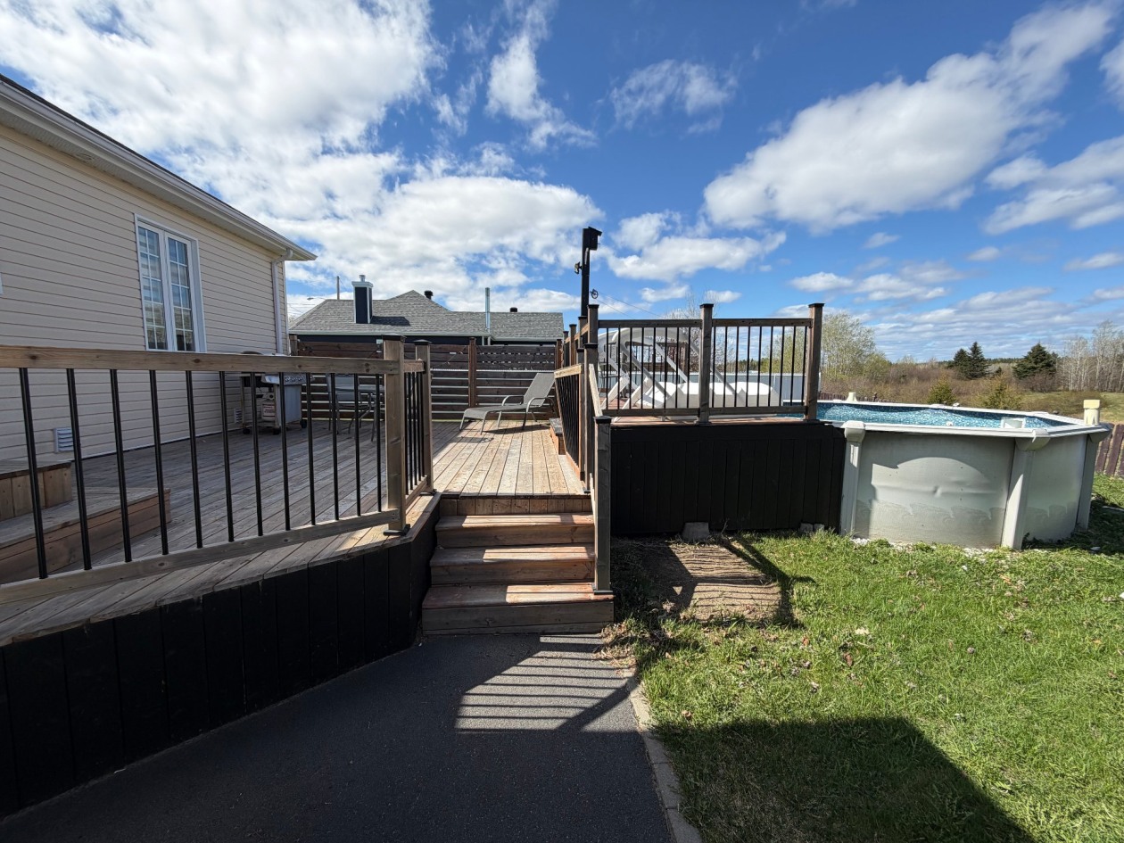 Terrasse — 226, Rue de la Place-des-Champs, Saint-Nazaire, G0W2V0, Saint-Nazaire