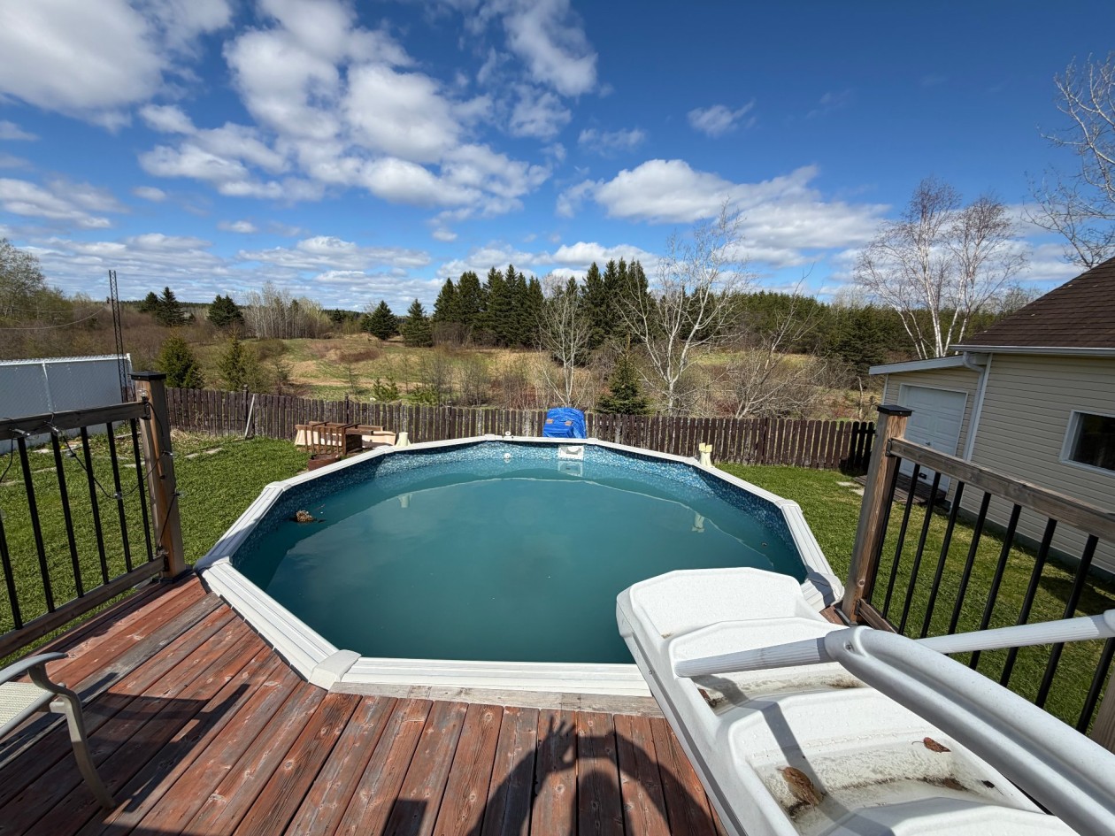 Piscine — 226, Rue de la Place-des-Champs, Saint-Nazaire, G0W2V0, Saint-Nazaire