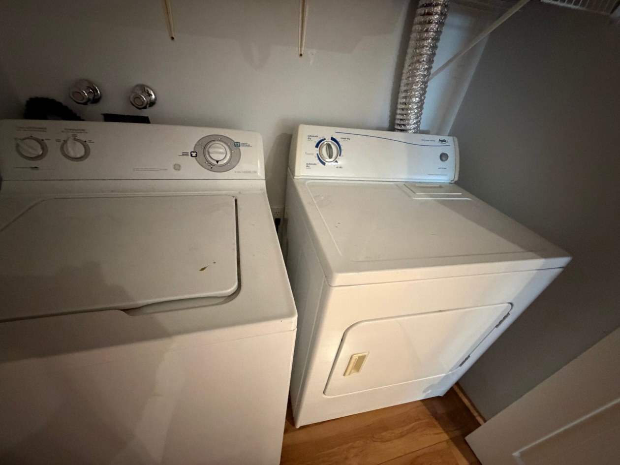 Salle de lavage — 226, Rue de la Place-des-Champs, Saint-Nazaire, G0W2V0, Saint-Nazaire
