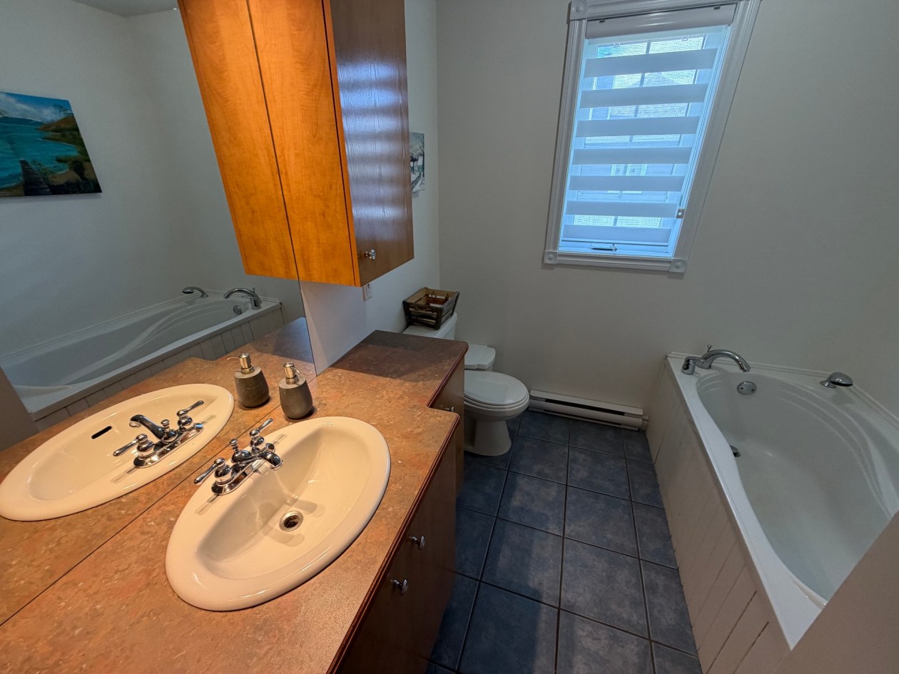 Salle de bains — 226, Rue de la Place-des-Champs, Saint-Nazaire, G0W2V0, Saint-Nazaire