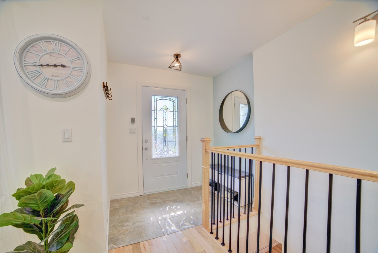 Hall d'entrée — 1255, Rue des Lys, Sherbrooke (Fleurimont), J1E3T5, Sherbrooke (Fleurimont)