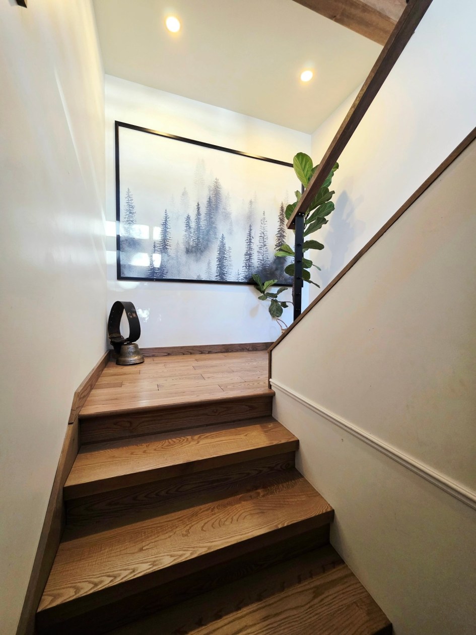 Escalier — 74, Route Bertrand-Ross, Saint-Ulric, G0J3H0, Saint-Ulric