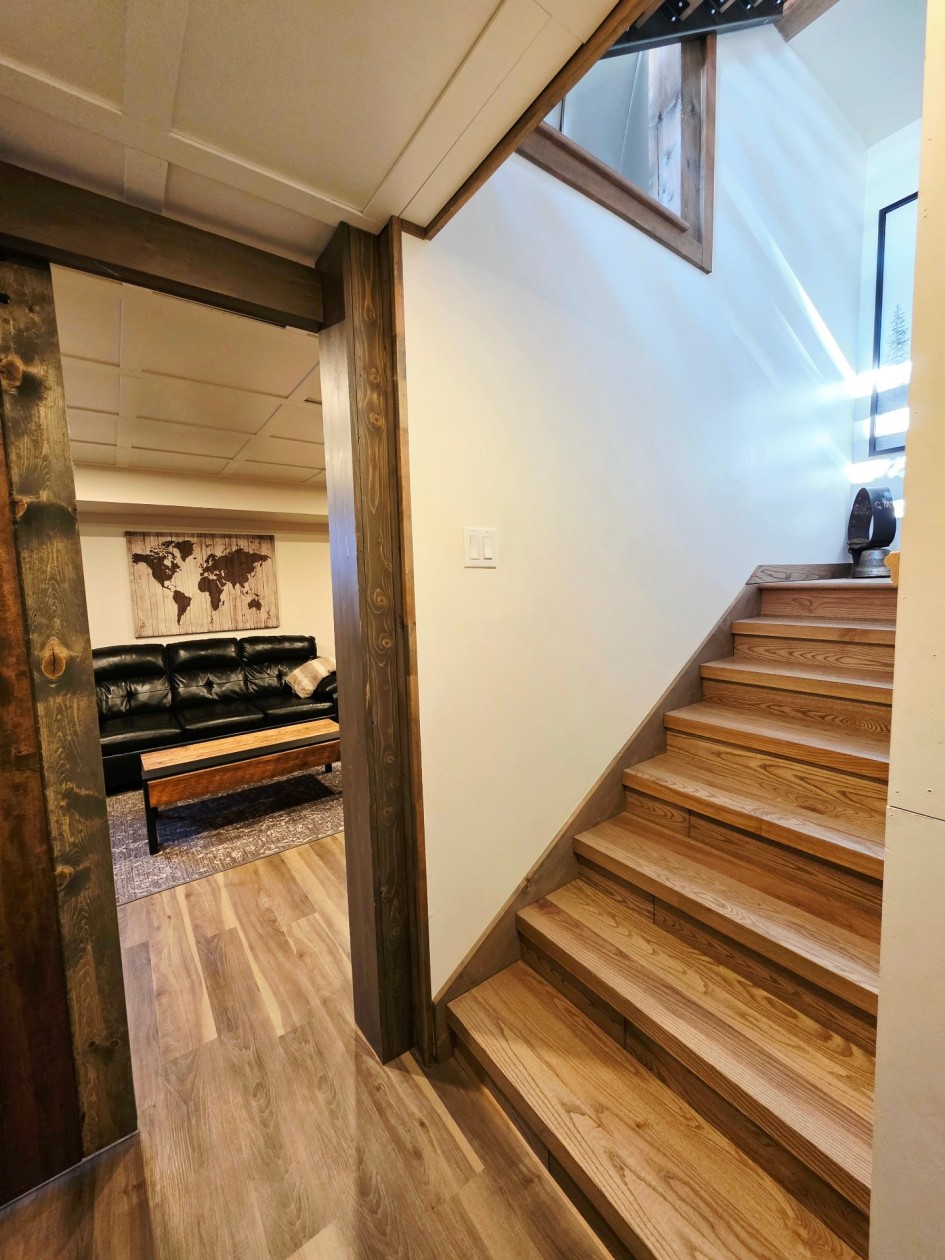 Escalier — 74, Route Bertrand-Ross, Saint-Ulric, G0J3H0, Saint-Ulric