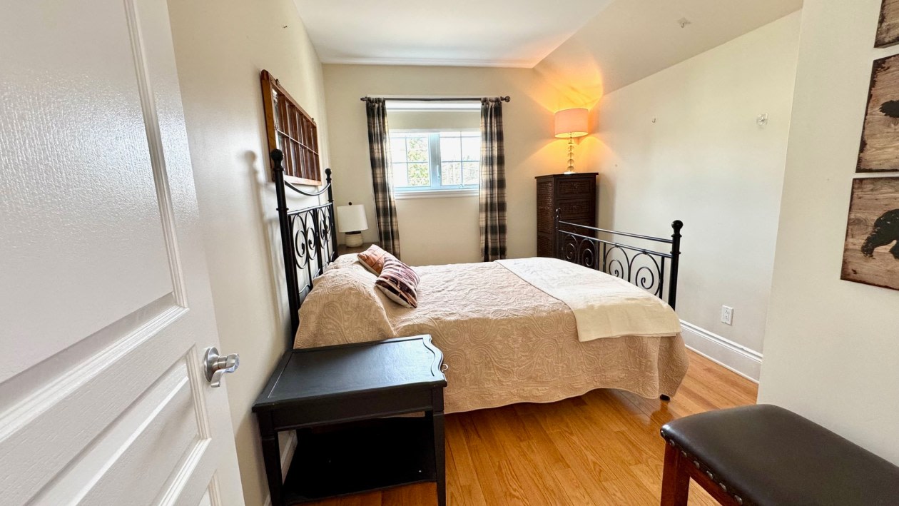 Chambre à coucher — 201-21 Montée Victor-Nymark, 201, Saint-Sauveur, J0R 1R3, Saint-Sauveur