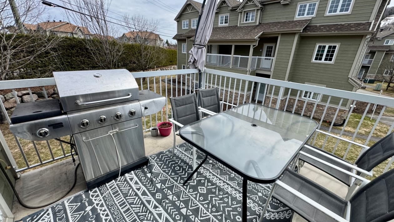Balcon — 201-21 Montée Victor-Nymark, 201, Saint-Sauveur, J0R 1R3, Saint-Sauveur