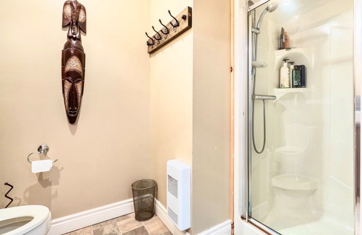 Salle de bains — 667, Ch. de la Colline, Saint-Romain, G0Y1L0, Saint-Romain