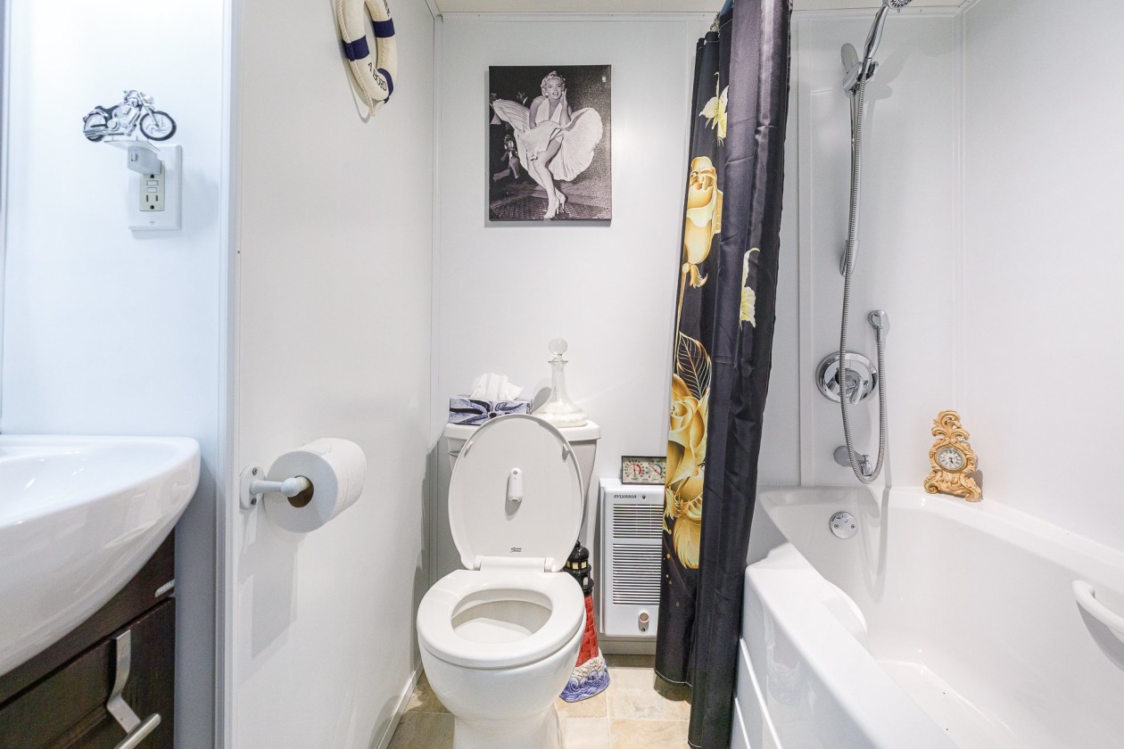 Salle de bains — 125, Rue Principale, Lambton, G0M1H0, Lambton