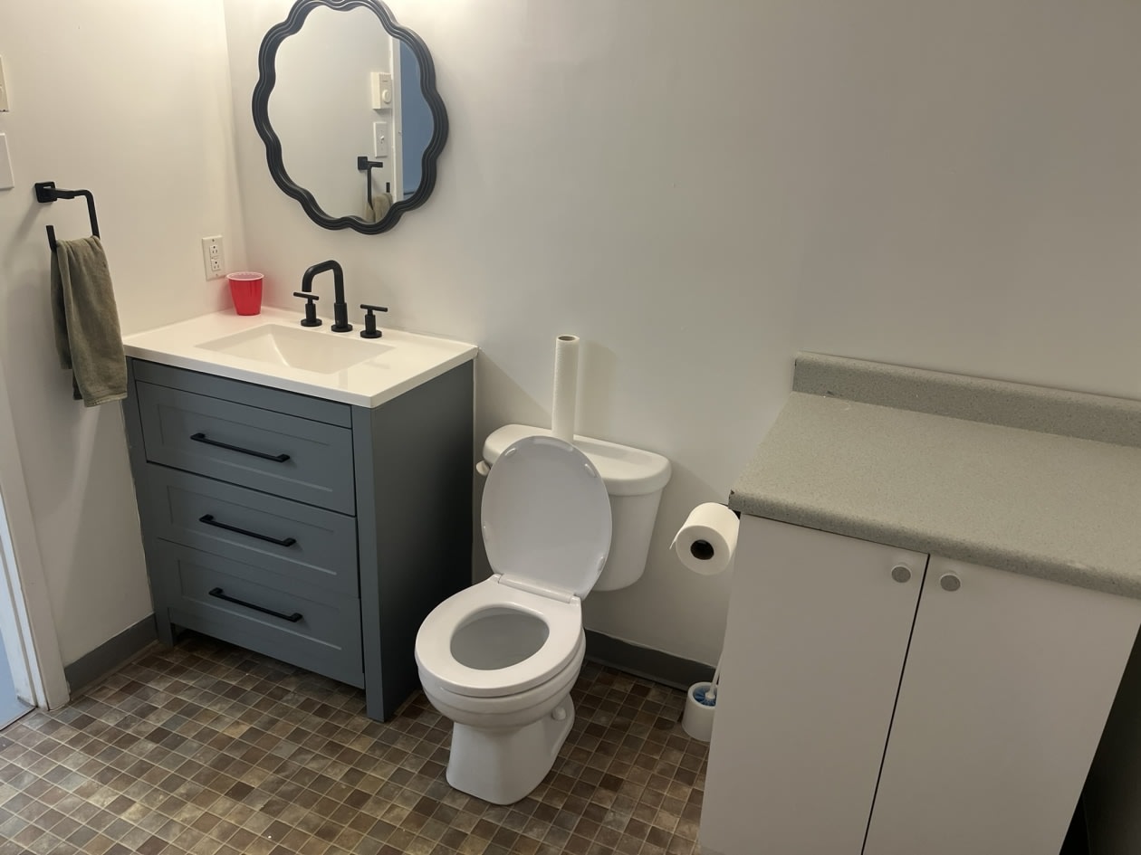 Bathroom — 720 Rte Saint-Jean-Baptiste, Sainte-Martine, J0S 1V0, Sainte-Martine