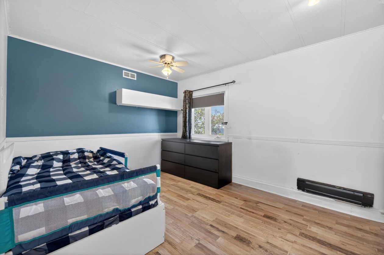 Chambre à coucher — 246, Rue Principale, Saint-Modeste, G0L3M0, Saint-Modeste