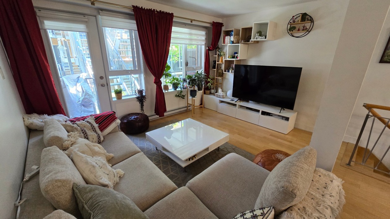 Salon — 9997, Av. du Parc-Georges, 105, Montréal (Montréal-Nord), H1H4X6, Montréal (Montréal-Nord)