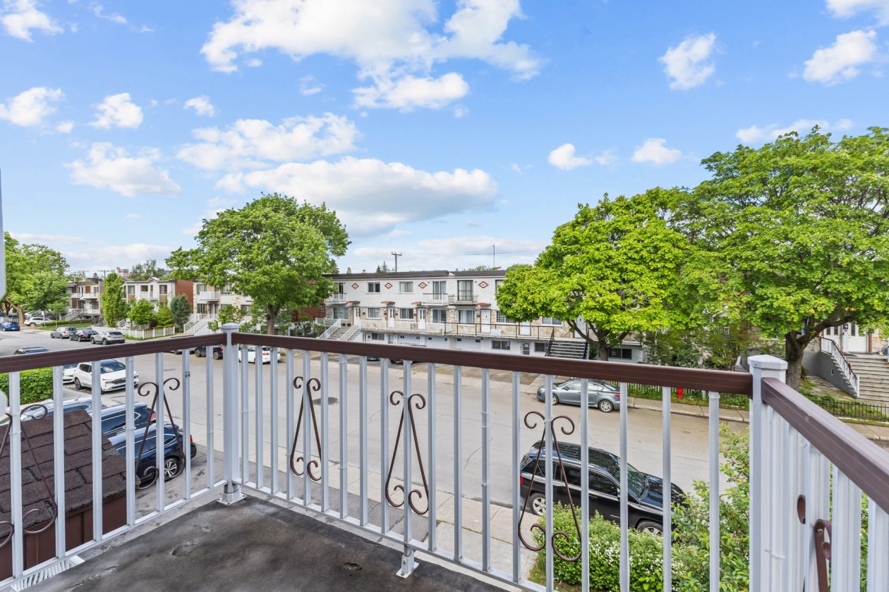 Balcon — 4344, Rue de Venise, Montréal (Saint-Léonard), H1S1G1, Montréal (Saint-Léonard)