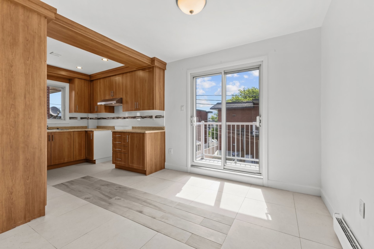 Salle à manger — 4344, Rue de Venise, Montréal (Saint-Léonard), H1S1G1, Montréal (Saint-Léonard)