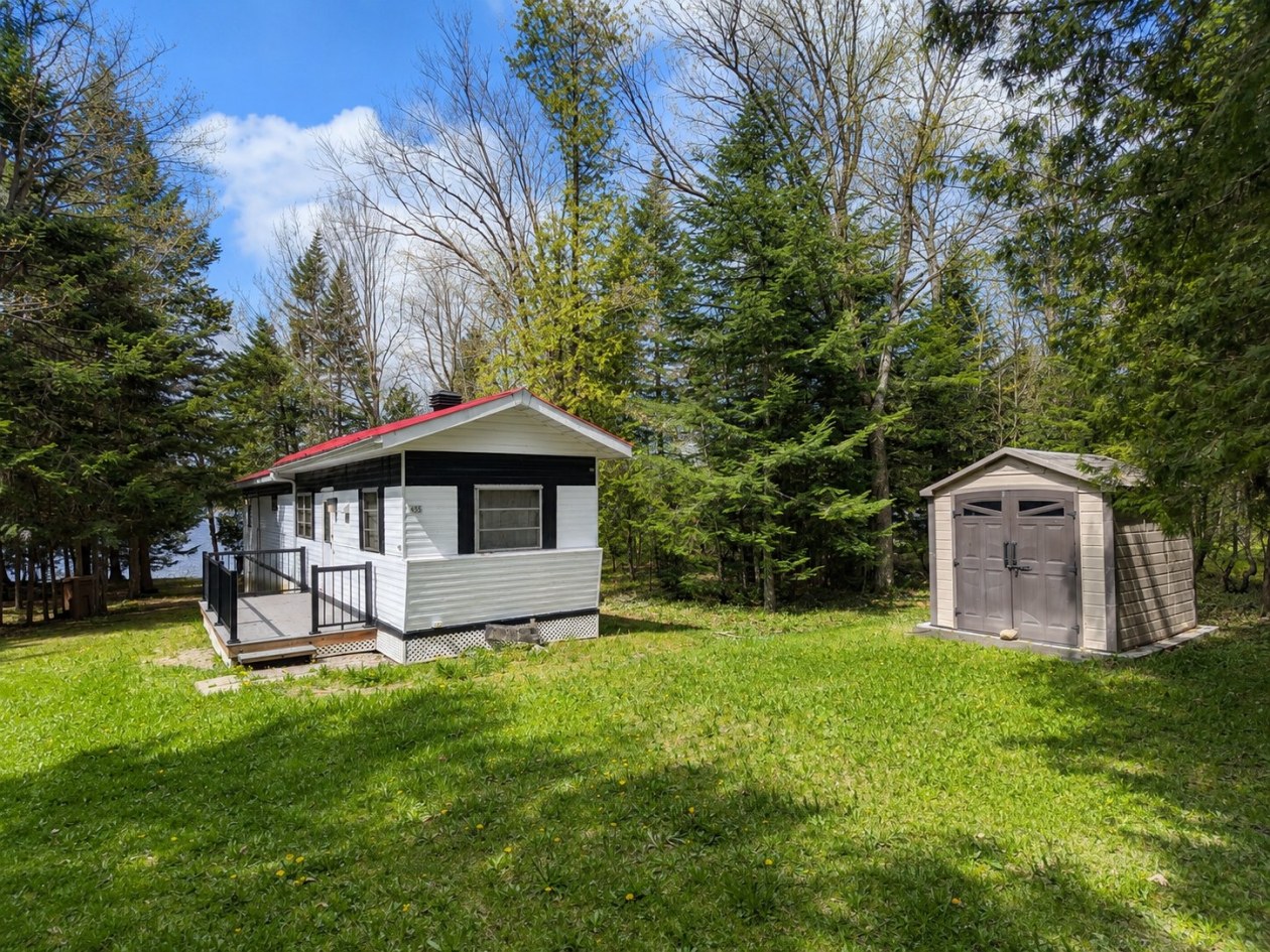 Cour — 635, Ch. du Lac-des-Trois-Milles E., Sainte-Cécile-de-Whitton, G0Y1J0, Sainte-Cécile-de-Whitton