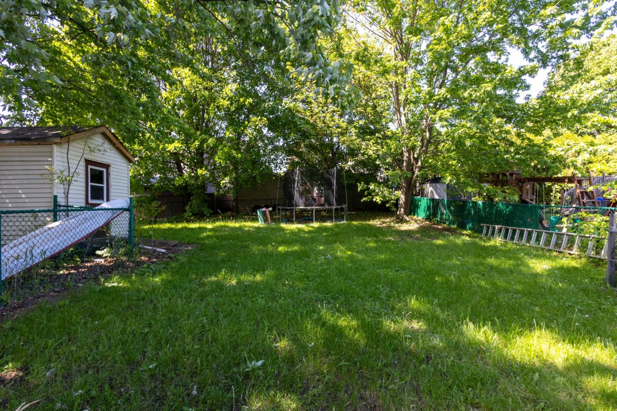Cour — 51, Rue St-Jean, Châteauguay, J6J2X6, Châteauguay