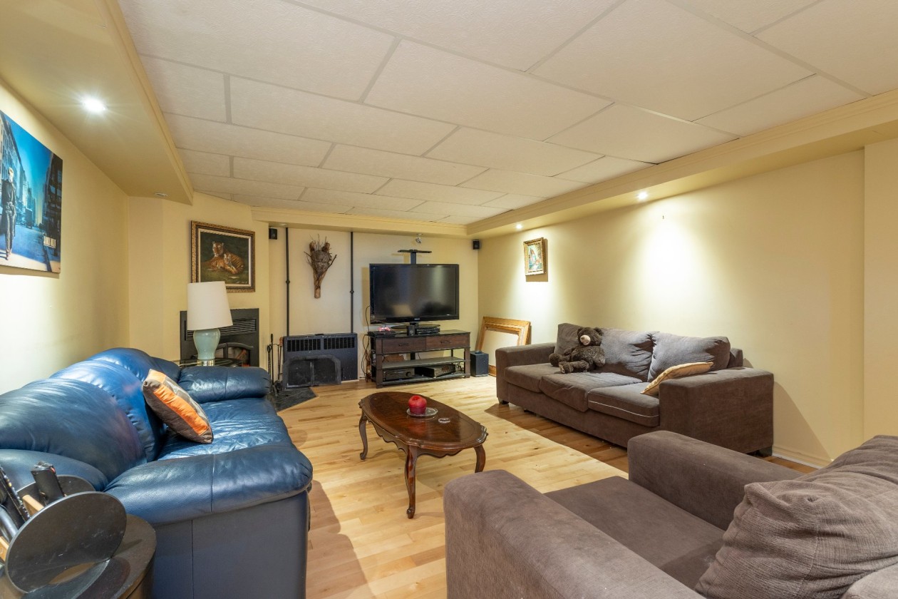 Salle familiale — 51, Rue St-Jean, Châteauguay, J6J2X6, Châteauguay