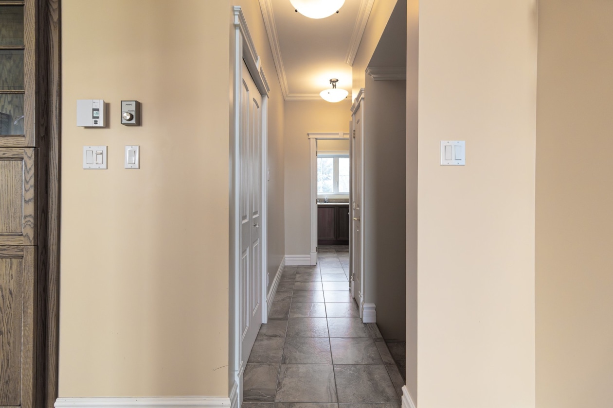 Corridor — 125, Route du Fleuve O., Sainte-Luce, G0K1P0, Sainte-Luce