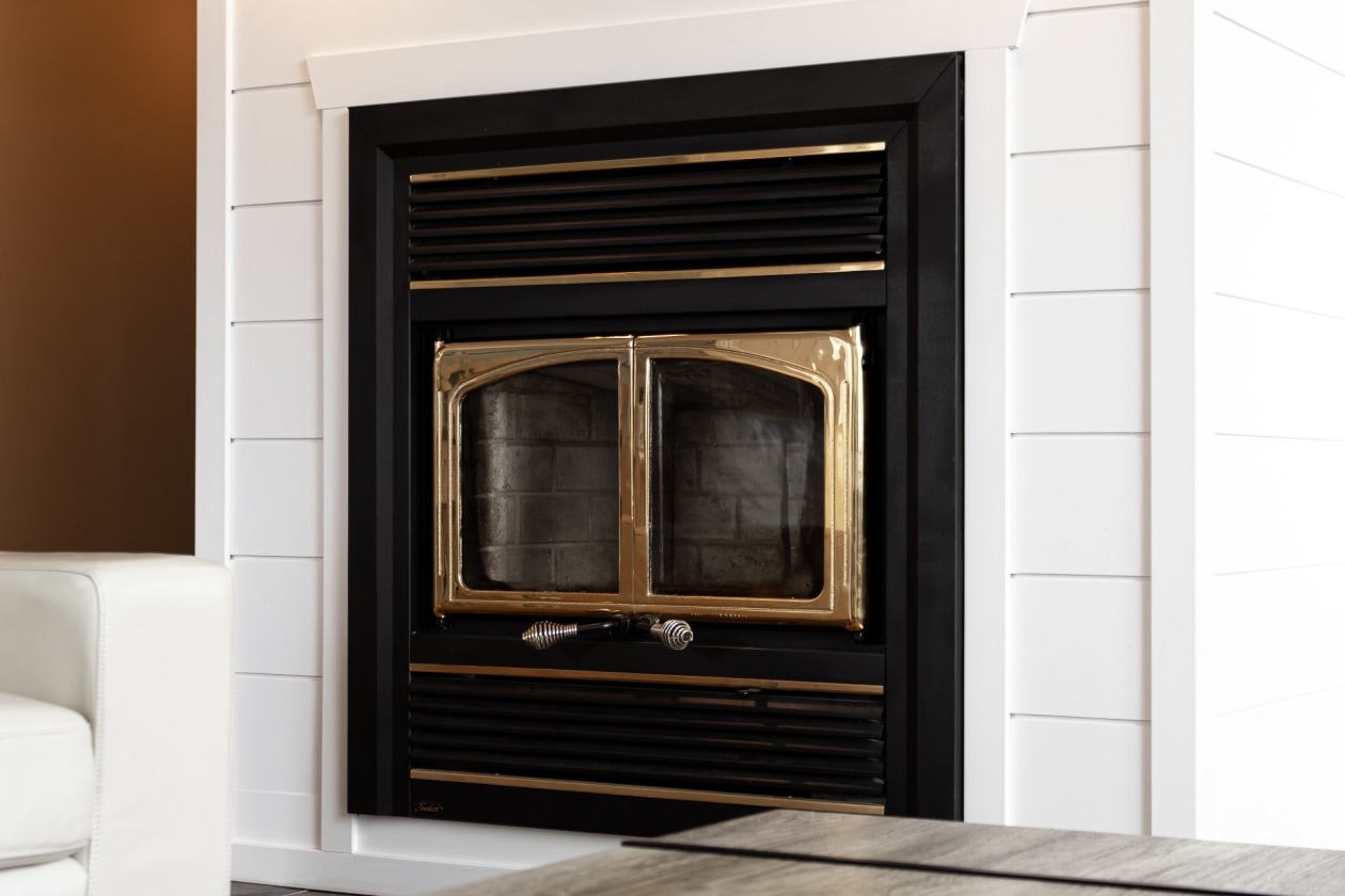 Salon — 125, Route du Fleuve O., Sainte-Luce, G0K1P0, Sainte-Luce