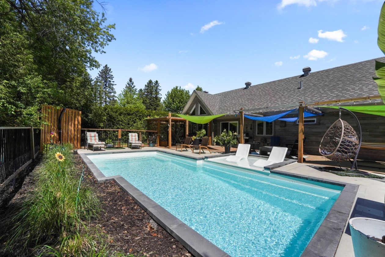 Piscine — 333, Rue Montview, Rosemère, J7A2W2, Rosemère