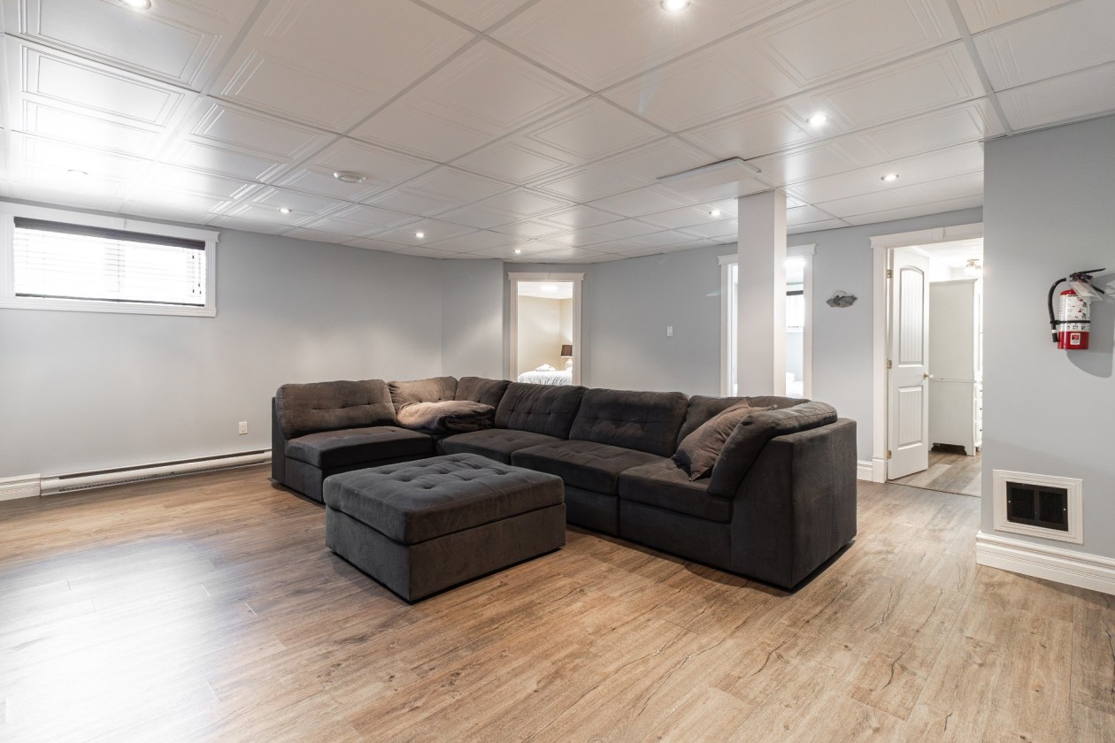 Salle familiale — 125, Route du Fleuve O., Sainte-Luce, G0K1P0, Sainte-Luce