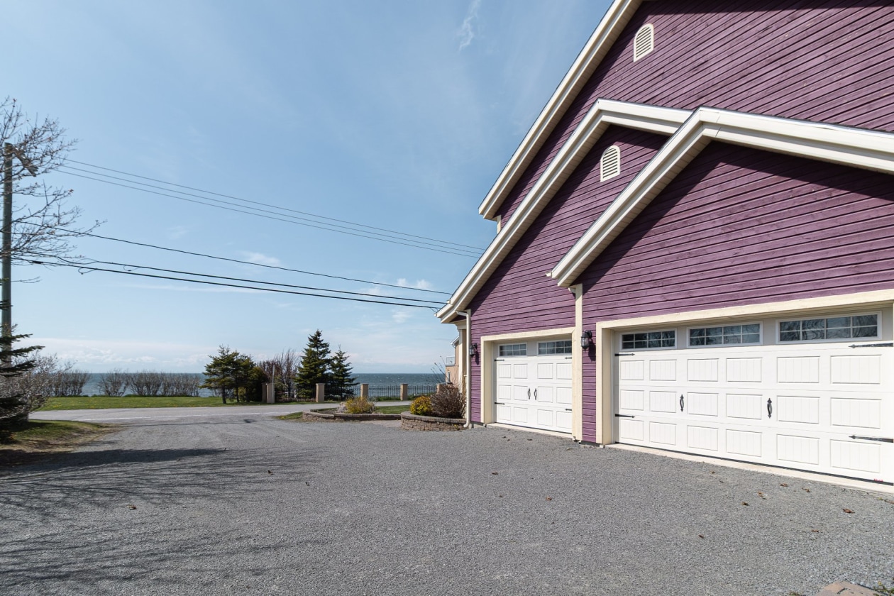 Garage — 125, Route du Fleuve O., Sainte-Luce, G0K1P0, Sainte-Luce