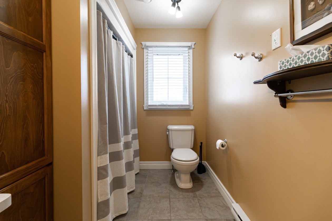 Salle de bains — 125, Route du Fleuve O., Sainte-Luce, G0K1P0, Sainte-Luce