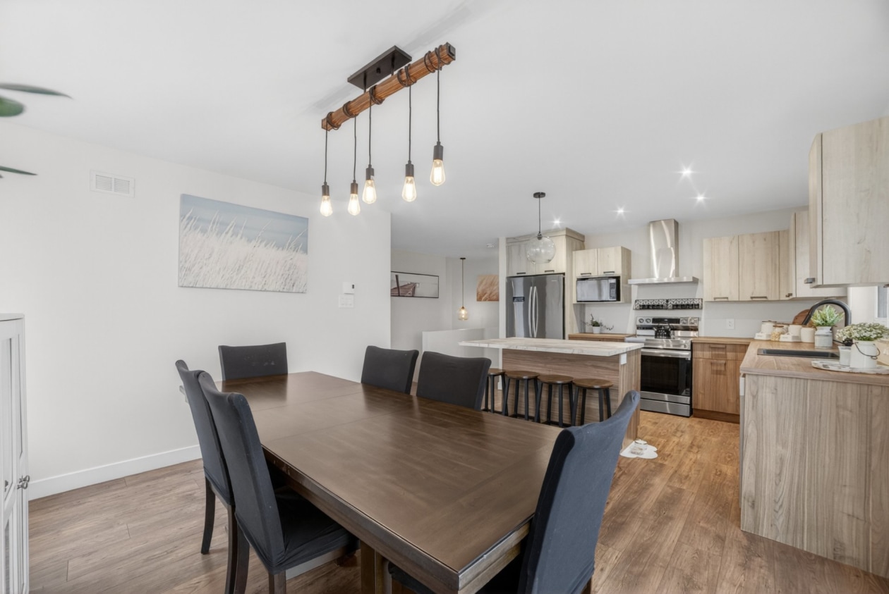 Salle à manger — 279, Rue des Cyprès, Magog, J1X8B1, Magog