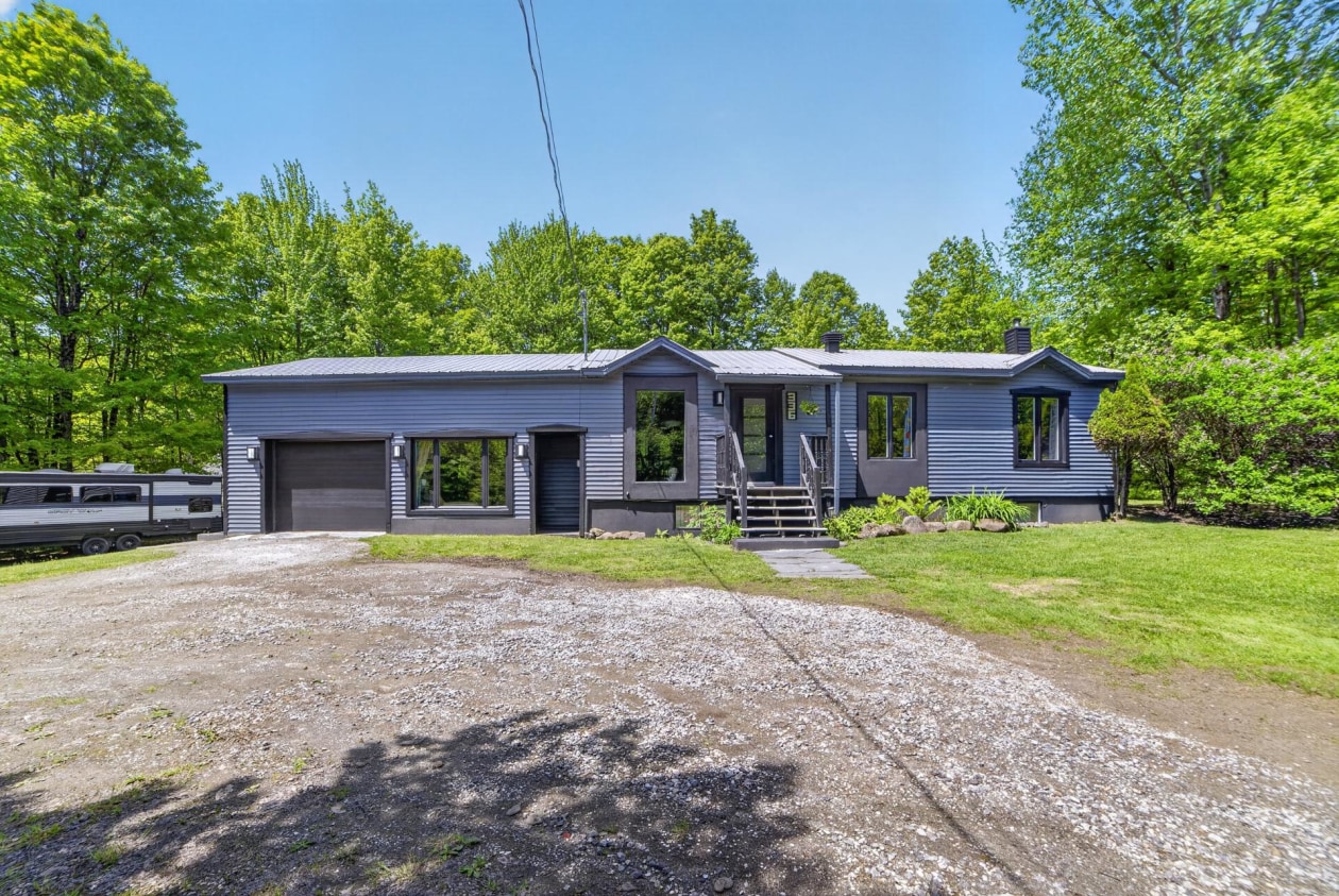 Façade — 336, Ch. Laurendeau, Magog, J1X4W1, Magog