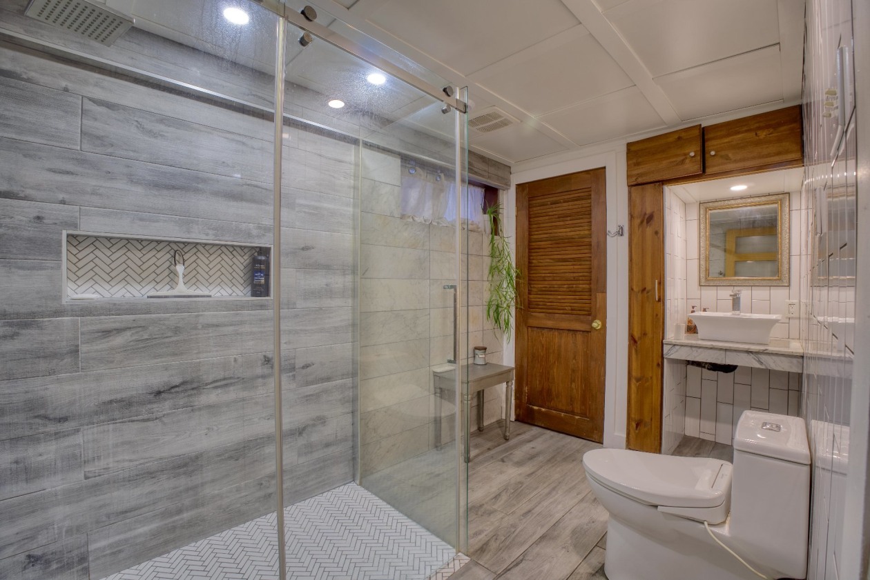 Salle de bains — 336, Ch. Laurendeau, Magog, J1X4W1, Magog