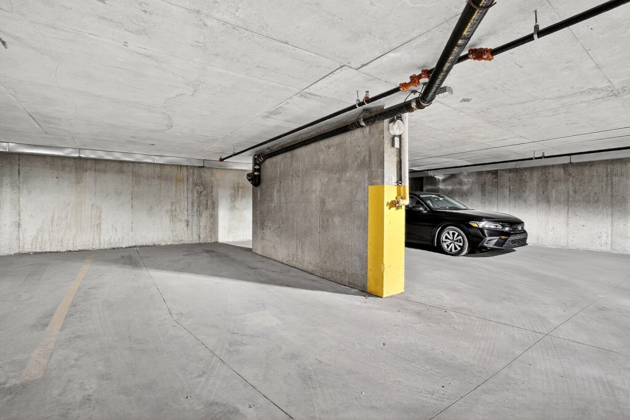 Garage — 1190, Rue MacKay, 1501, Montréal (Ville-Marie), H3G0G8, Montréal (Ville-Marie)
