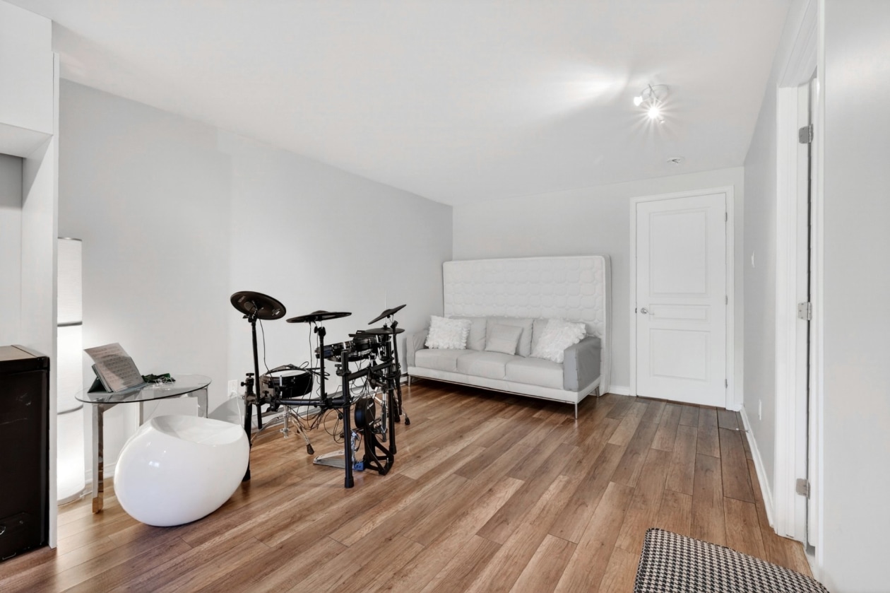 Salle familiale — 1233, Rue des Bouleaux, Les Cèdres, J7T1H8, Les Cèdres