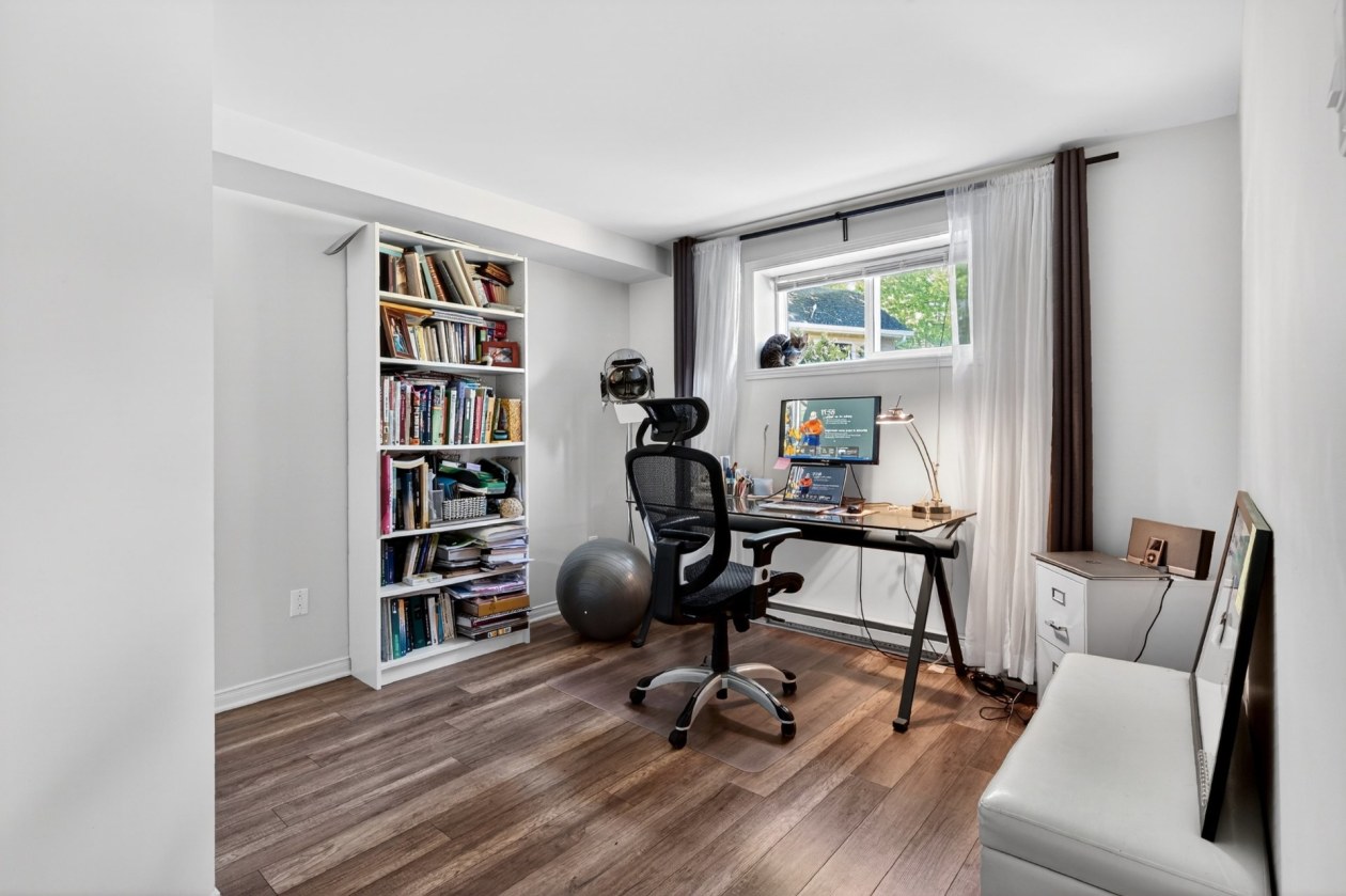 Chambre à coucher — 1233, Rue des Bouleaux, Les Cèdres, J7T1H8, Les Cèdres