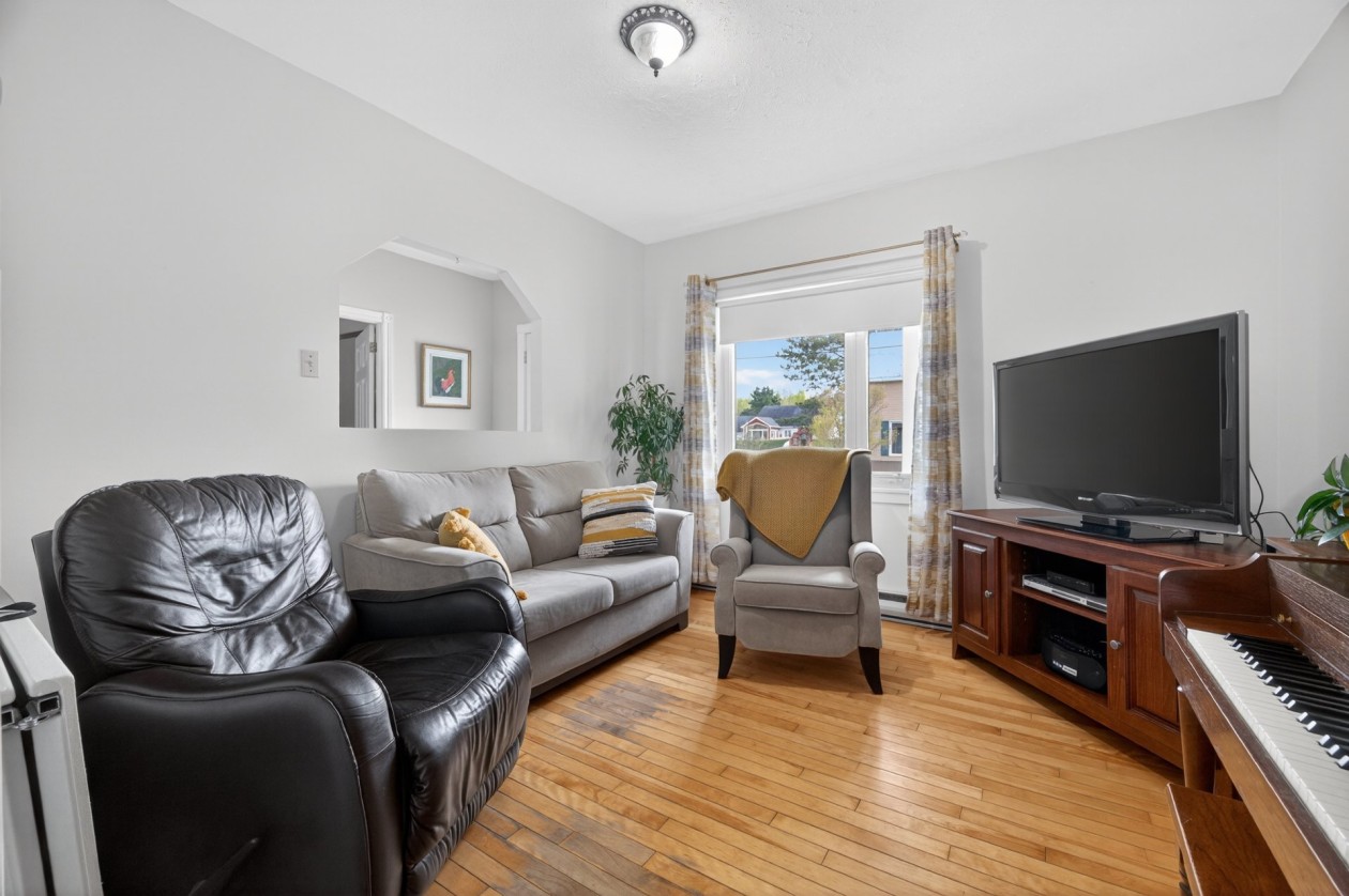 Salon — 7, Rue du Collège, Rimouski, G5N5G8, Rimouski