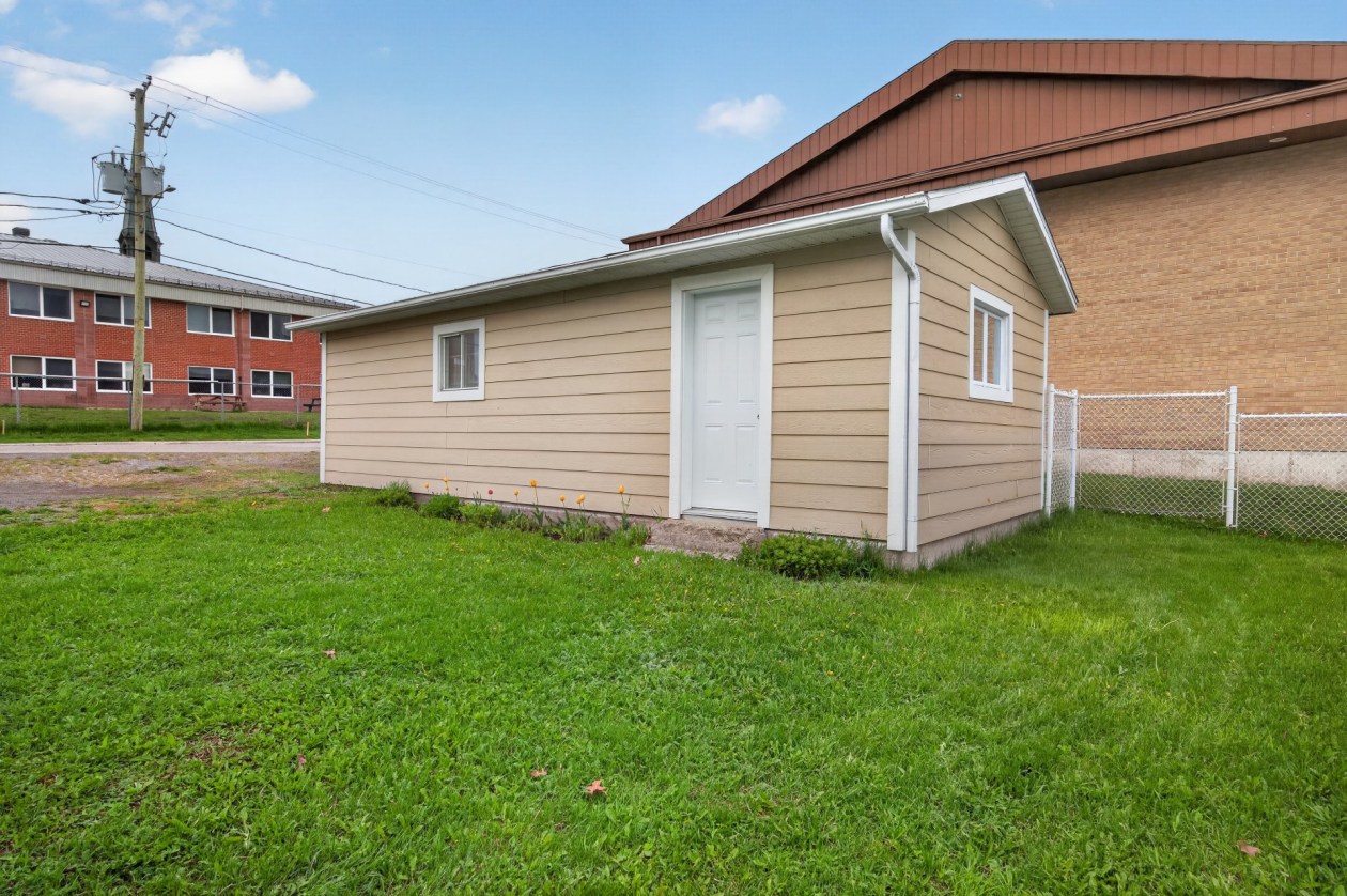 Garage — 7, Rue du Collège, Rimouski, G5N5G8, Rimouski